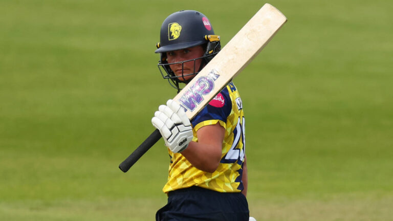 Heath’s T20 best proves too much for struggling Warwickshire – Bess Heath Shines as Durham Defeats Struggling Warwickshire in Vitality Blast